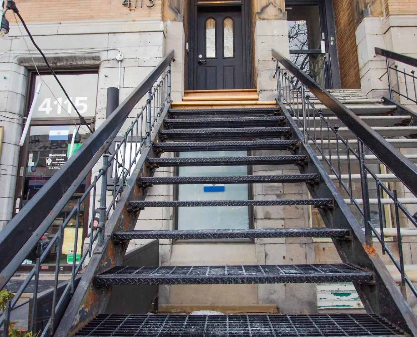 Studio #18 - Self Check-In - Plateau - St-Denis Montreal