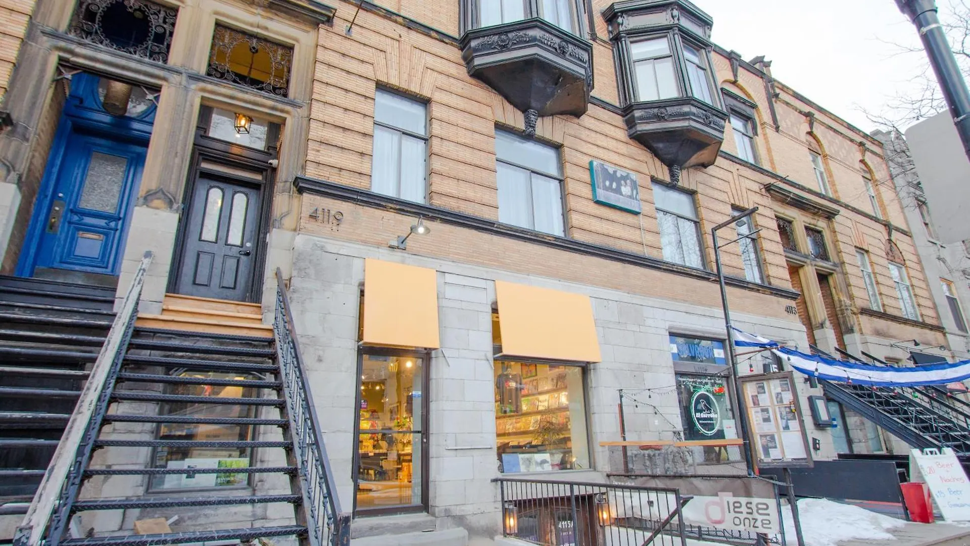 Apartment Studio #18 - Self Check-In - Plateau - St-Denis Montreal Canada